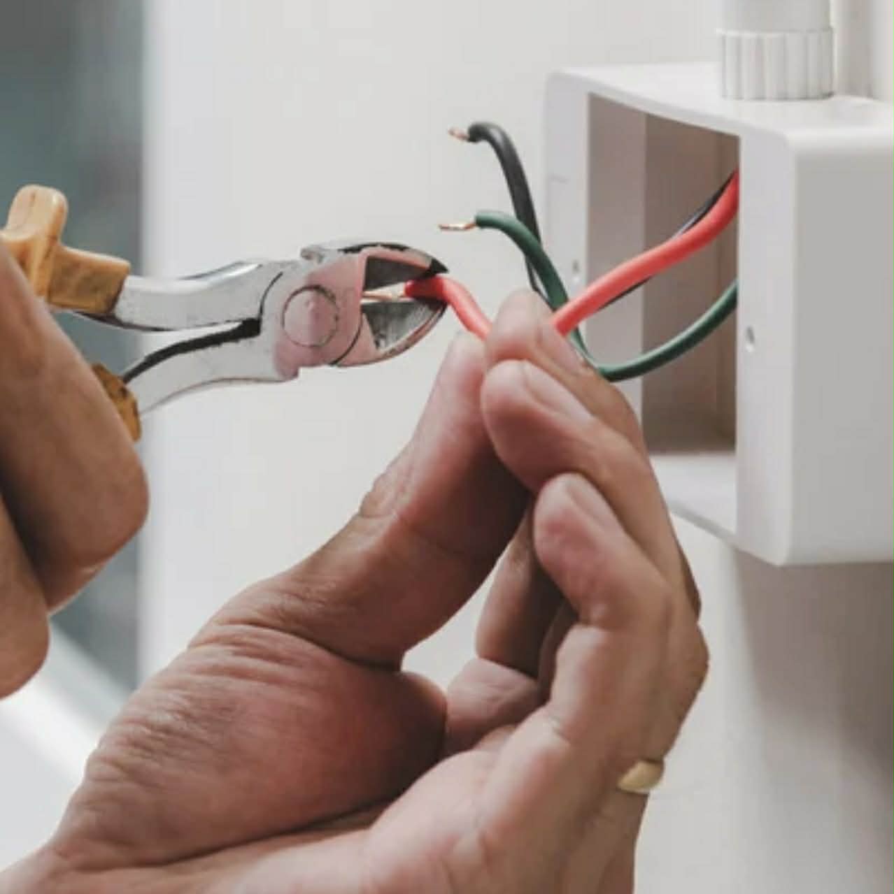 Installation et rénovation électrique réalisée par un électricien à Brest